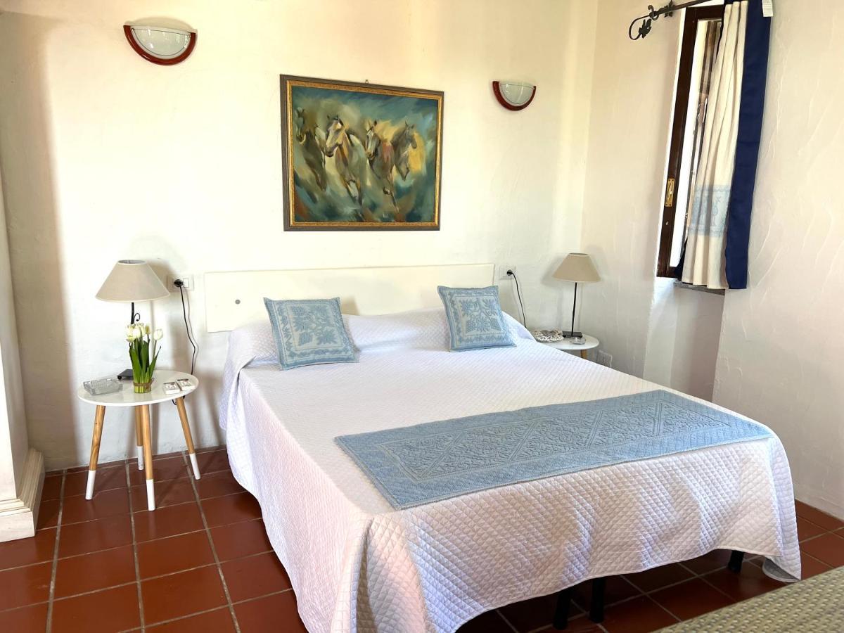 Antico Casale Del Poggio Hotel Капотера Екстериор снимка