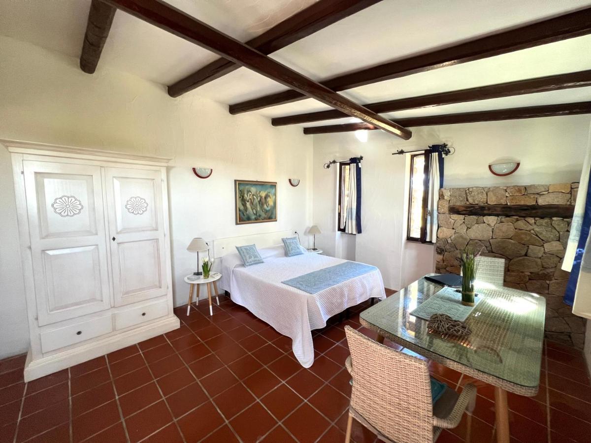 Antico Casale Del Poggio Hotel Капотера Екстериор снимка
