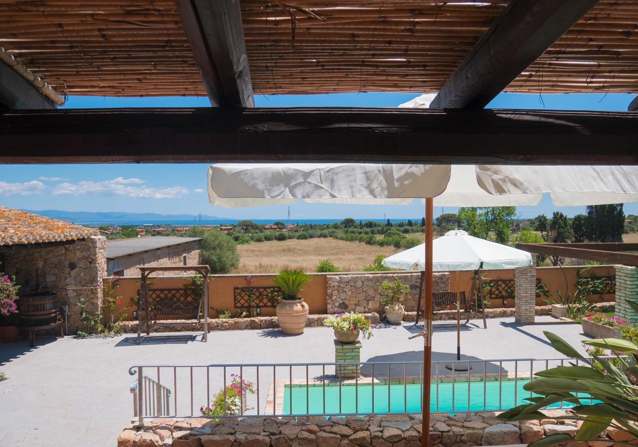 Antico Casale Del Poggio Hotel Капотера Екстериор снимка