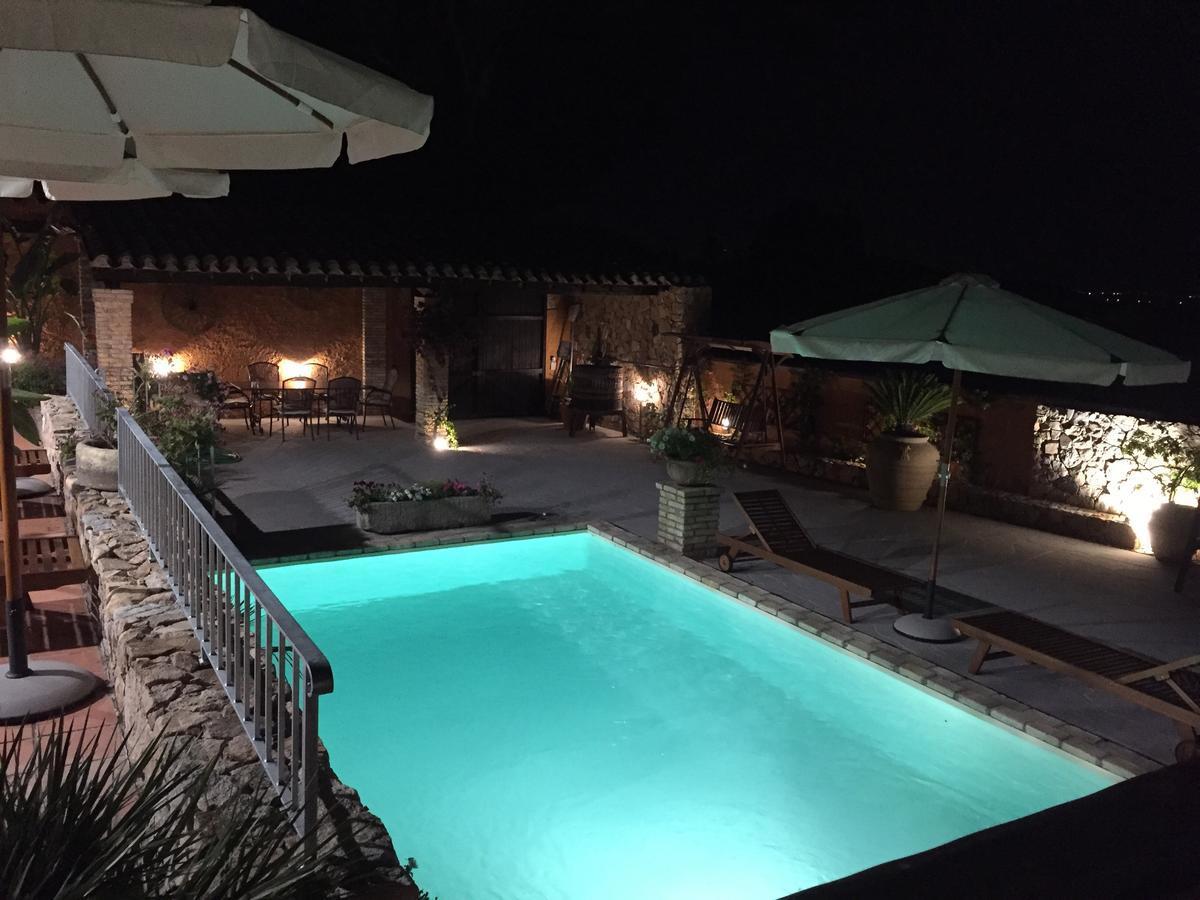 Antico Casale Del Poggio Hotel Капотера Екстериор снимка