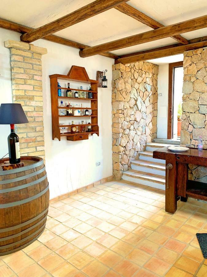 Antico Casale Del Poggio Hotel Капотера Екстериор снимка